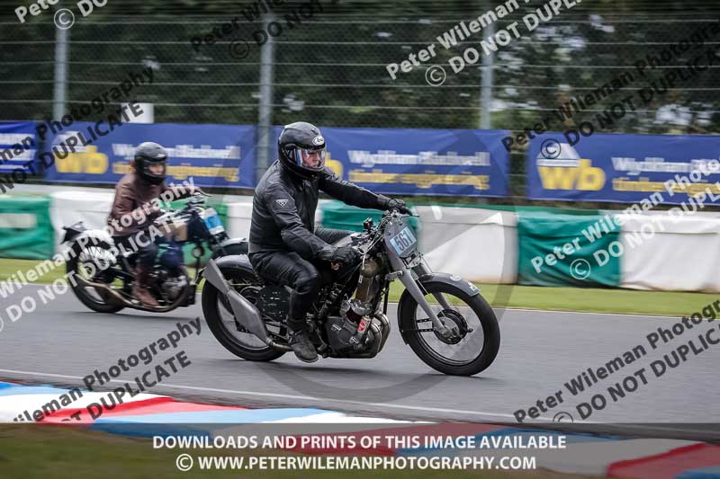 Vintage motorcycle club;eventdigitalimages;mallory park;mallory park trackday photographs;no limits trackdays;peter wileman photography;trackday digital images;trackday photos;vmcc festival 1000 bikes photographs